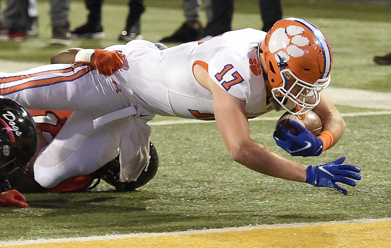 Madison Central's Jake Norris (17) lunges for the end zone in the MHSAA Class 6A Football State Championship game